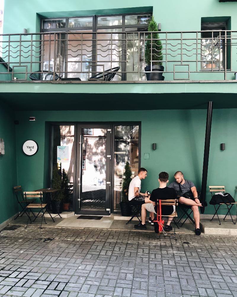 Yard Hostel & Coffee Czerniowce Zewnętrze zdjęcie
